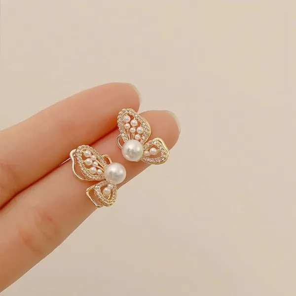Pearl Glitter Butterfly Stud Earrings